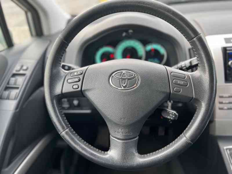 Toyota Corolla Verso 1.8 Sol benzín 95kw - foto 16