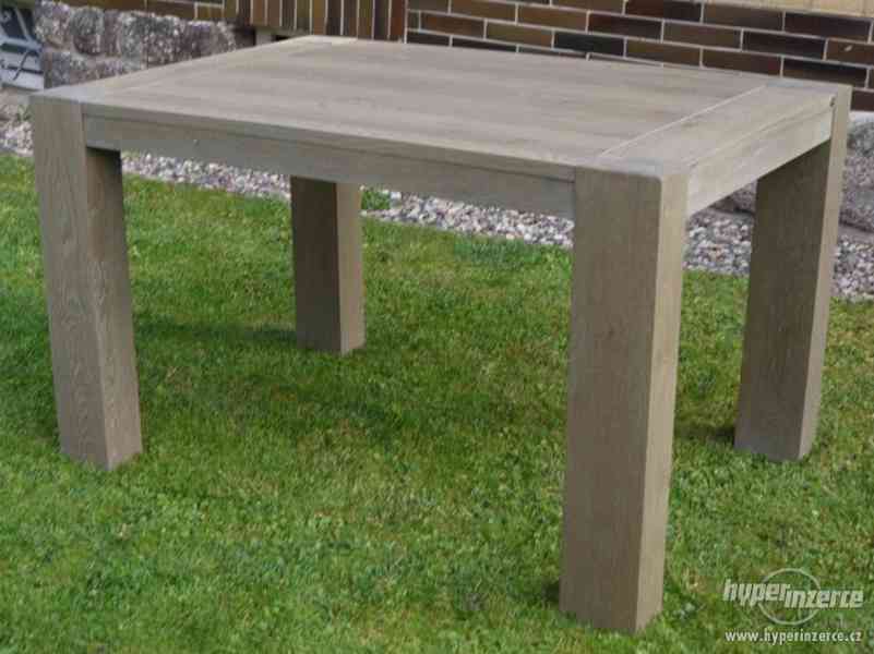 Masivní dubový jídelní stůl - - foto 2