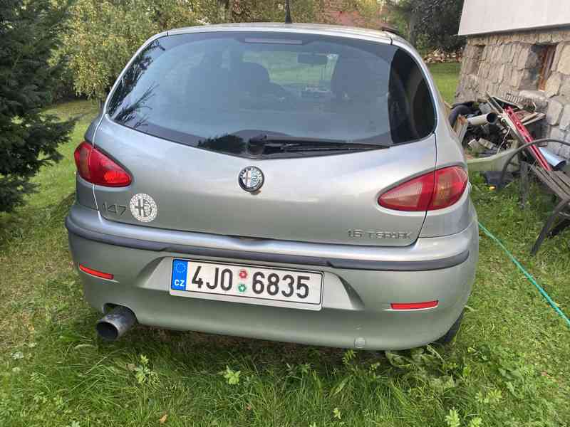 Alfa Romeo 147 - foto 9