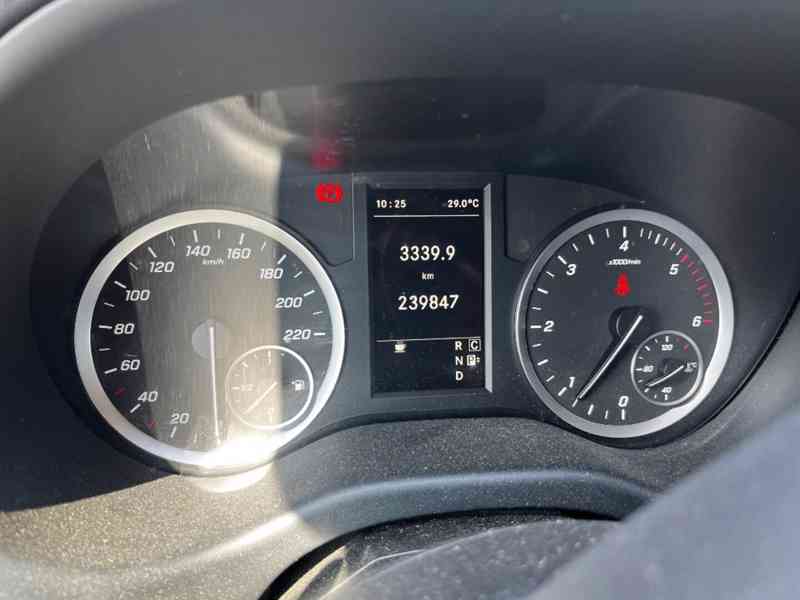 Mercedes Vito Tourer s kempovací nadstavbou - foto 8