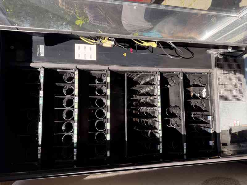 Prodejní automat - foto 5