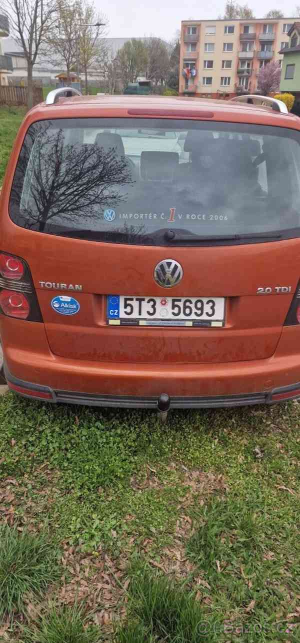 Volkswagen Tiguan 2,0 - foto 2