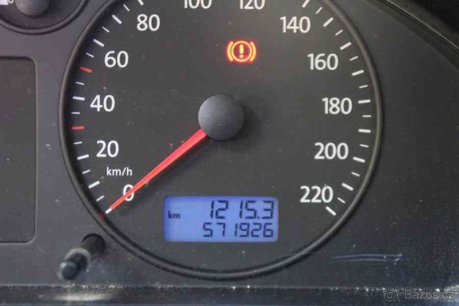 Volkswagen Transporter 1,9 - foto 12