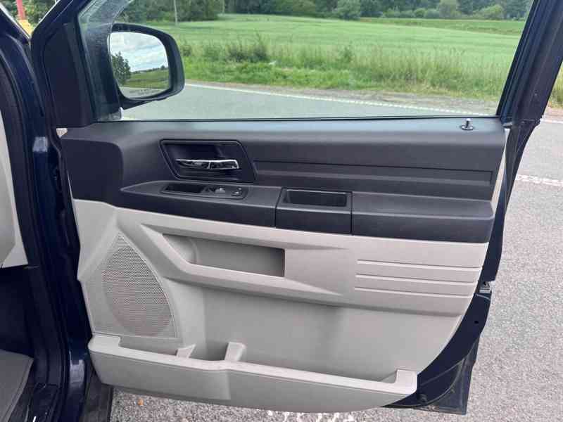 Dodge Grand Caravan -Town Country 3,3 LPG RT 2008 - foto 12