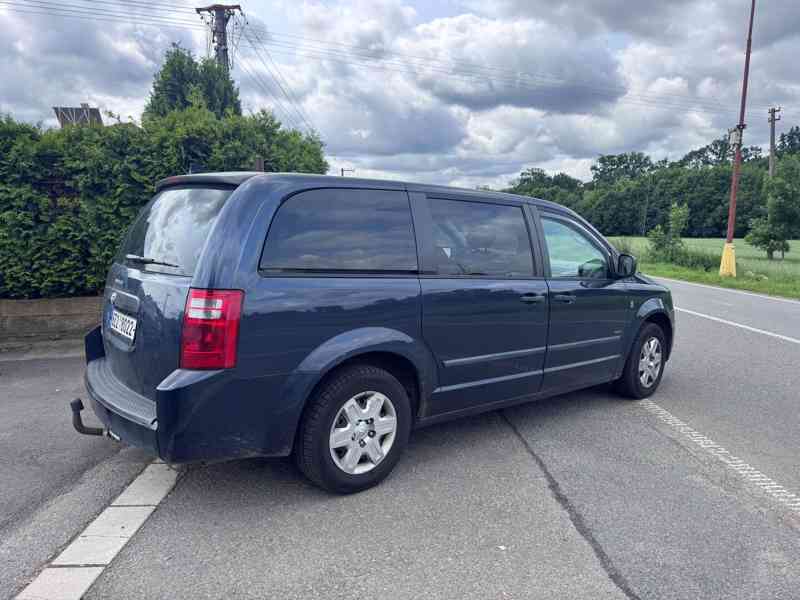 Dodge Grand Caravan -Town Country 3,3 LPG RT 2008 - foto 4