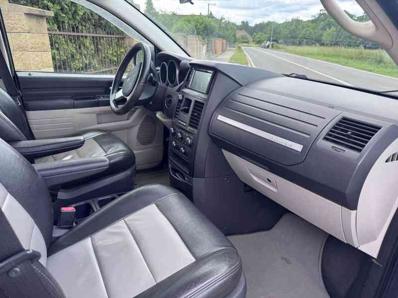Dodge Grand Caravan -Town Country 3,3 LPG RT 2008 - foto 11