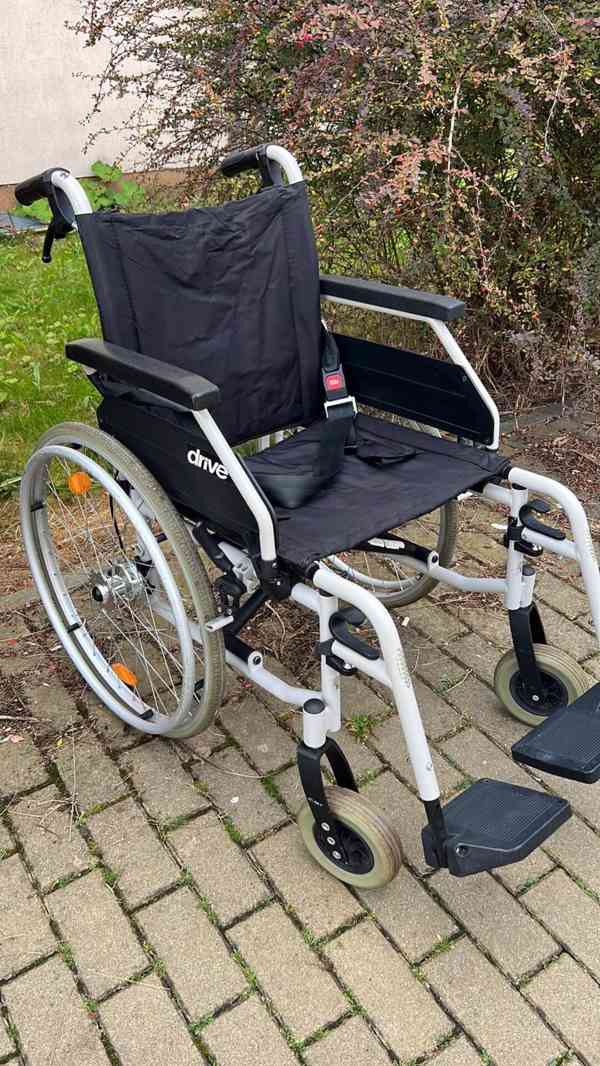 skládací invalidní vozík Drive - foto 1