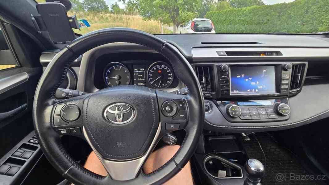 Toyota RAV4 2,0   D-4D 105 kW, 2WD, r. 2016 - foto 6