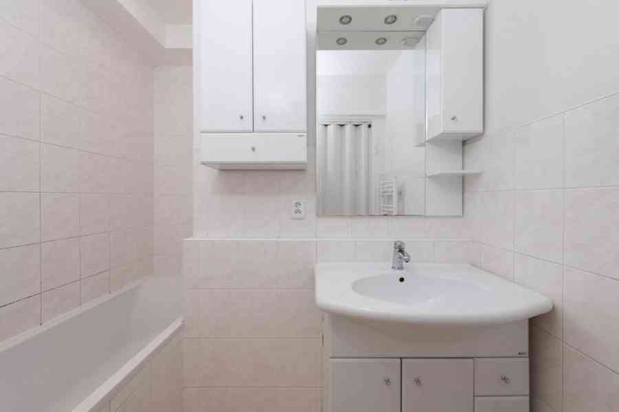 Prodej bytu 2+1, plocha 70,5 m2, 3.NP,  Praha 10 Hostivař - foto 2