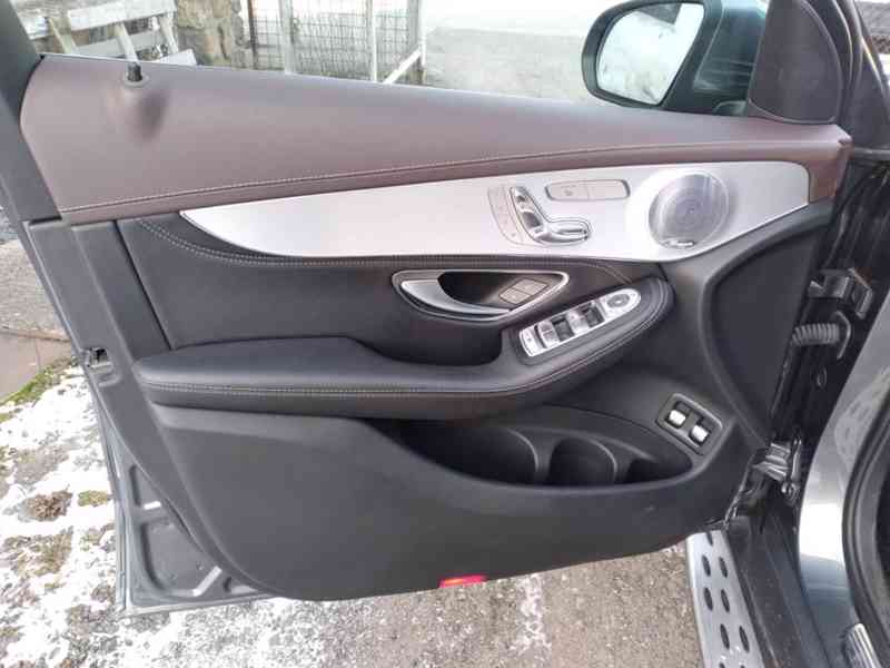 MERCEDES BENZ GLC 350e MATIC PLUG-IN HYBRID PANORAMA - foto 32