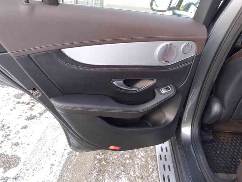 MERCEDES BENZ GLC 350e MATIC PLUG-IN HYBRID PANORAMA - foto 33