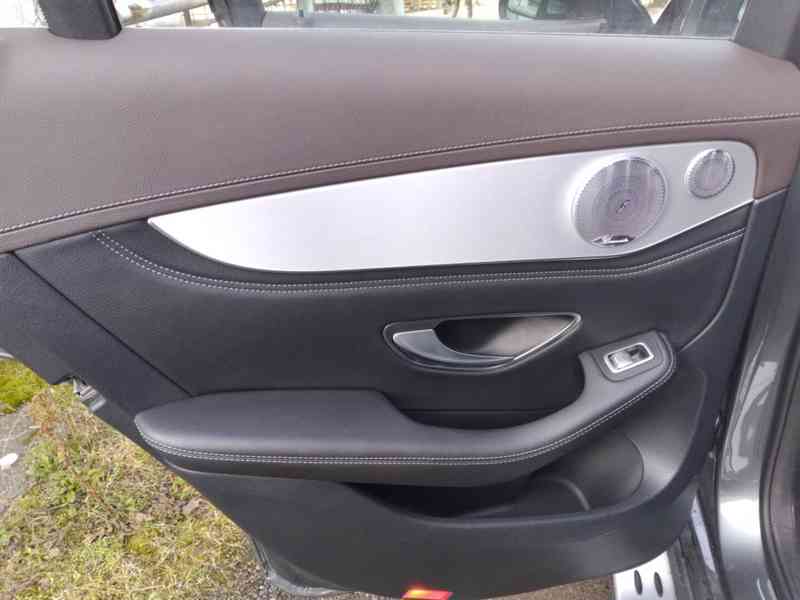 MERCEDES BENZ GLC 350e MATIC PLUG-IN HYBRID PANORAMA - foto 35