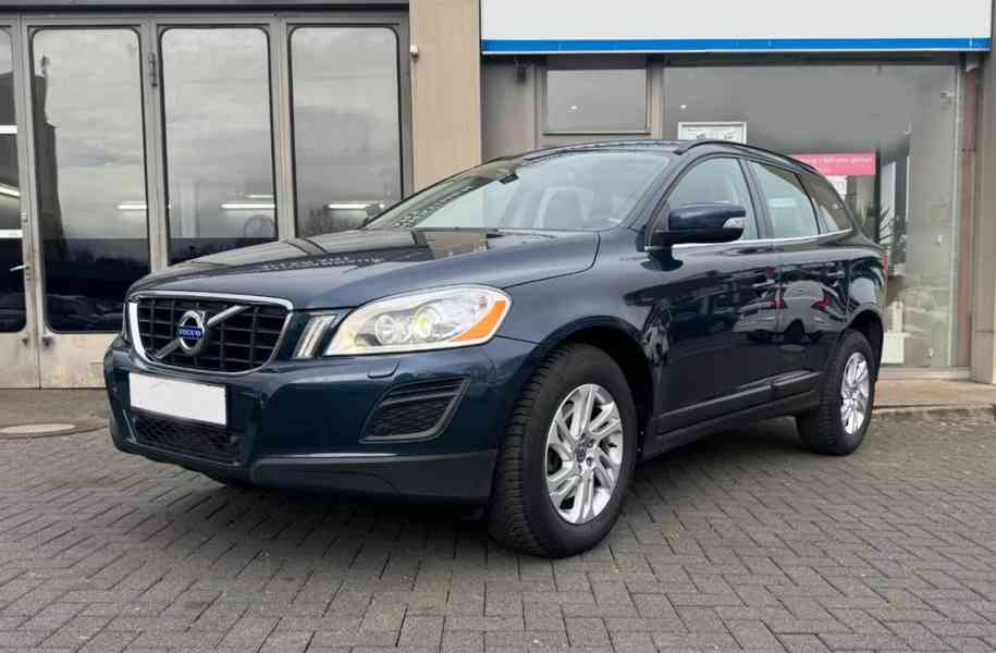 Volvo XC60 Momentum 120kw - foto 18