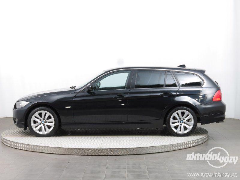 BMW 3 2.0, nafta, rok 2010 - foto 2
