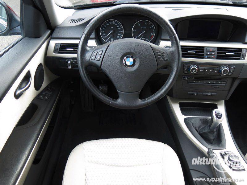 BMW 3 2.0, nafta, rok 2010 - foto 3