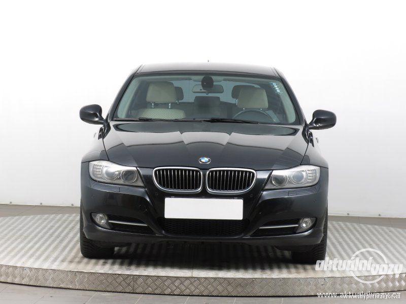 BMW 3 2.0, nafta, rok 2010 - foto 9