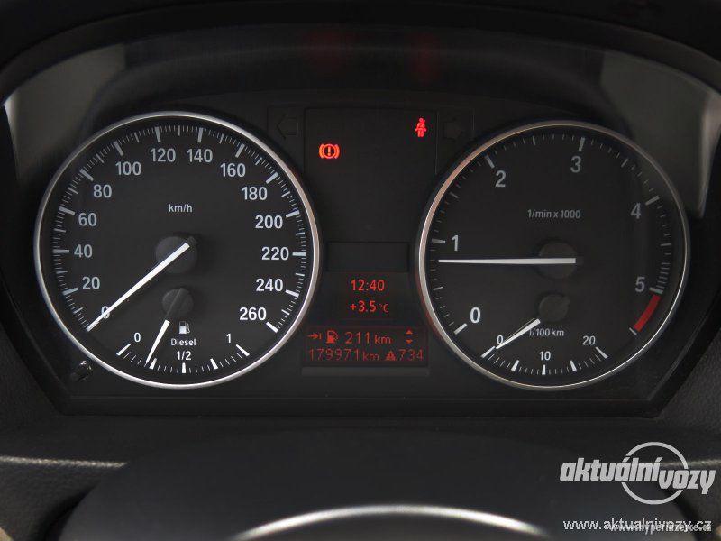 BMW 3 2.0, nafta, rok 2010 - foto 18