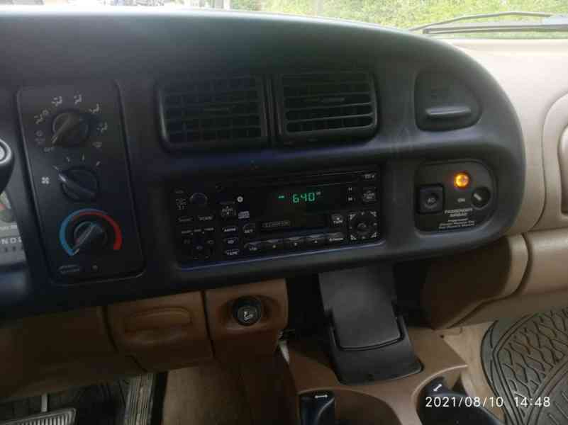 Dodge RAM 1500 r.v.2004 automat  - foto 12