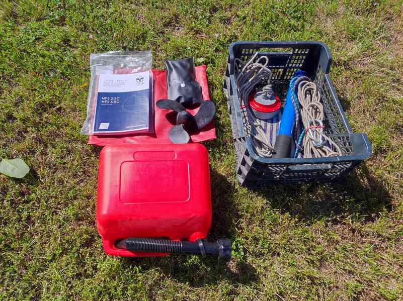 Prodám motorový člun pro 4 osoby - foto 12