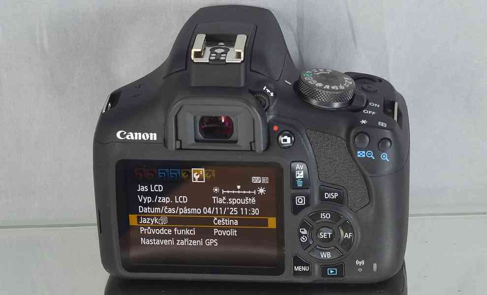 Canon EOS 2000D + EFS 18-55mm IS II  17000 Exp. - foto 8