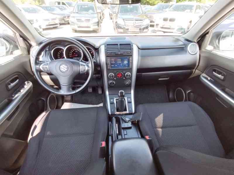 Suzuki Grand Vitara 2.4i Club 4x4 benzín 124kw - foto 14