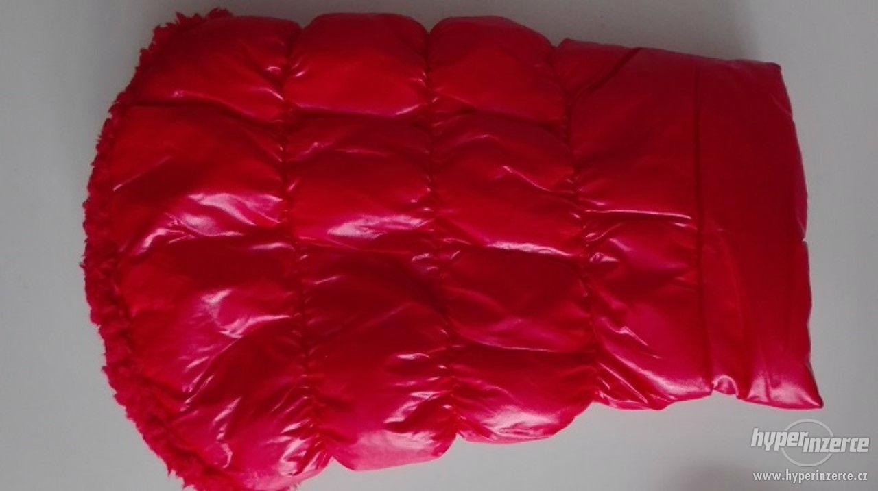 zimní vesta pro psa, červená, délka 22 cm - foto 1