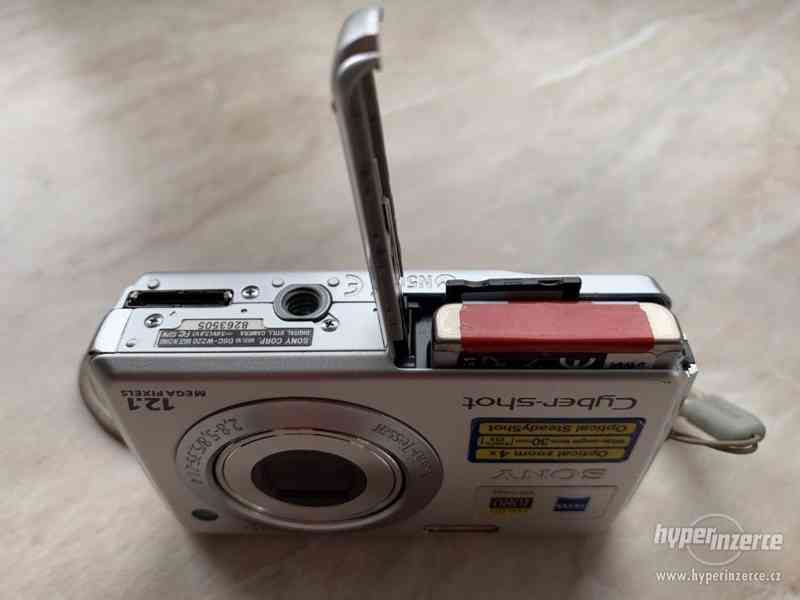 Prodám digitální fotoaparát Sony CyberShot DSC-W220 12,1 mpx - foto 2