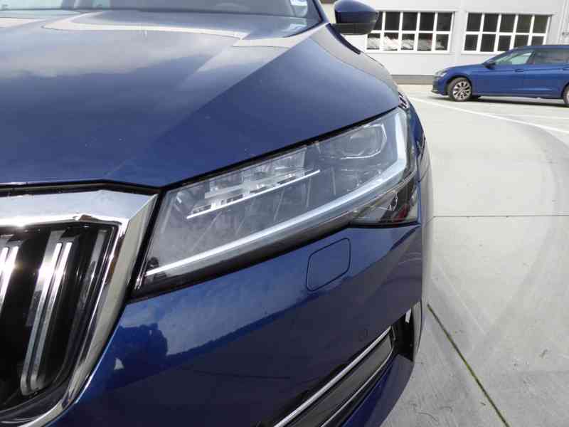 ŠKODA Superb Combi L&K 2,0 TDI 110 kW  - foto 9