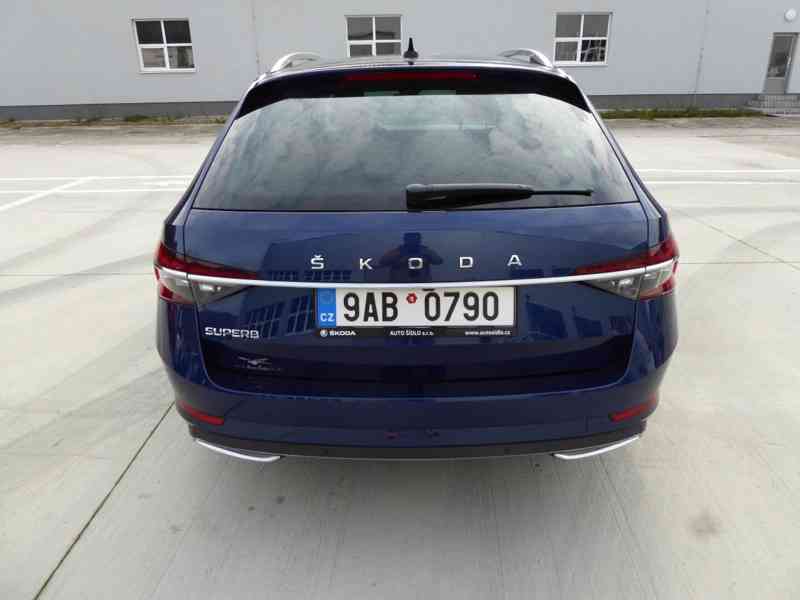 ŠKODA Superb Combi L&K 2,0 TDI 110 kW  - foto 4