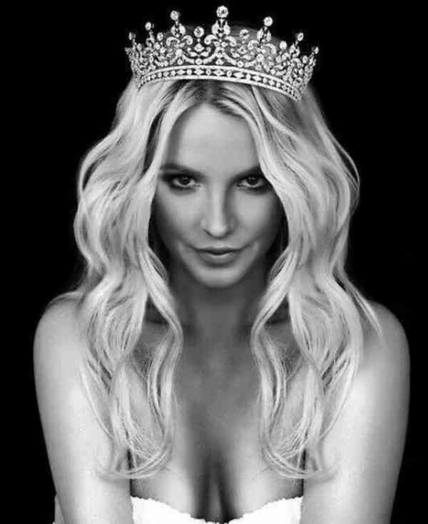 Sháním vše o Britney Spears - foto 1