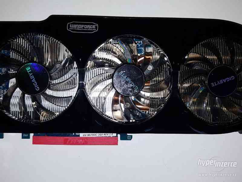 HERNÍ Gigabyte NVIDIA GeForce GTX 670 GPU / GV-N670OC - foto 1