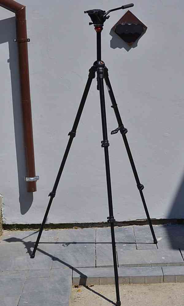 Manfrotto 755B + Manfrotto 701RC2* stativ s hlavou - foto 9