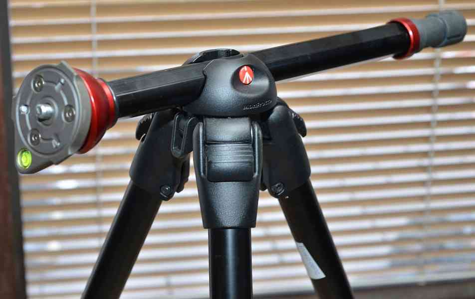 Manfrotto 755B + Manfrotto 701RC2* stativ s hlavou - foto 6