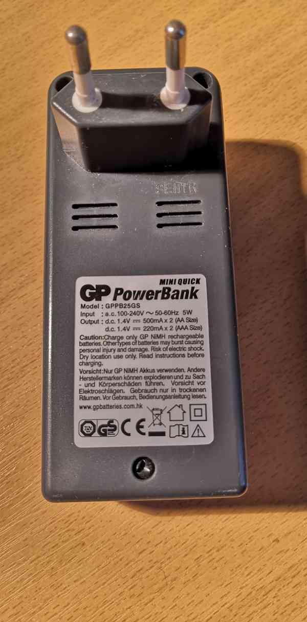 Nabíječka tužkových baterií (AA + AAA) - foto 3