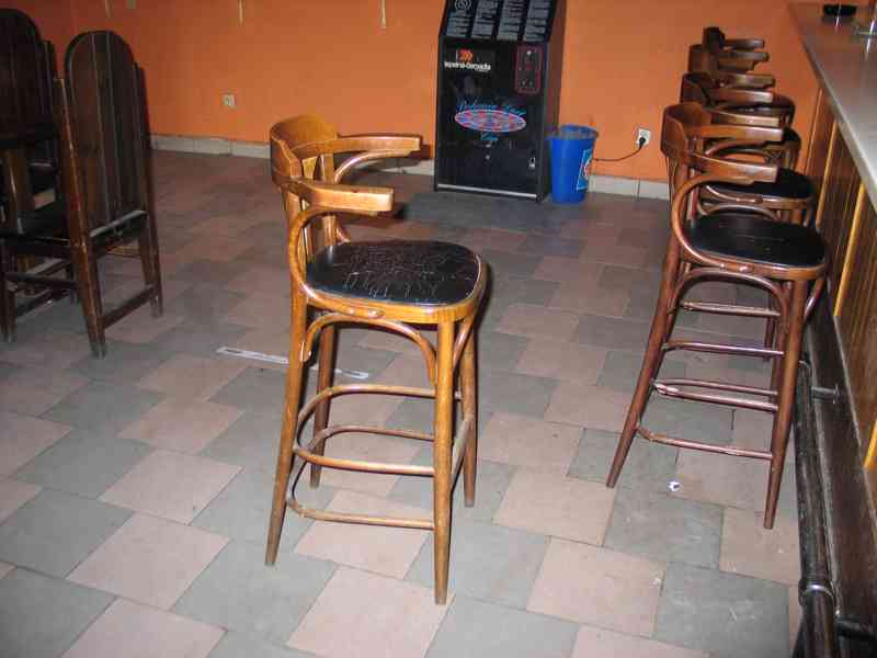 Tyč pod bar - foto 3