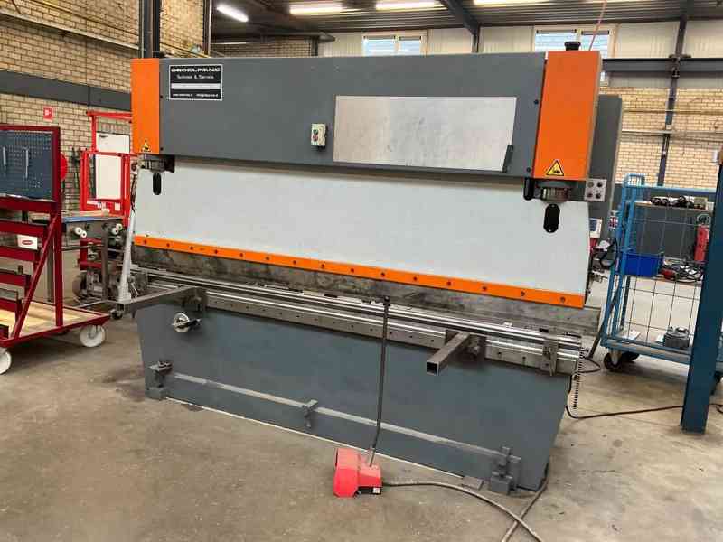 Hydraulický ohraňovací lis LVD PP70-2530 – 70 tun - foto 2