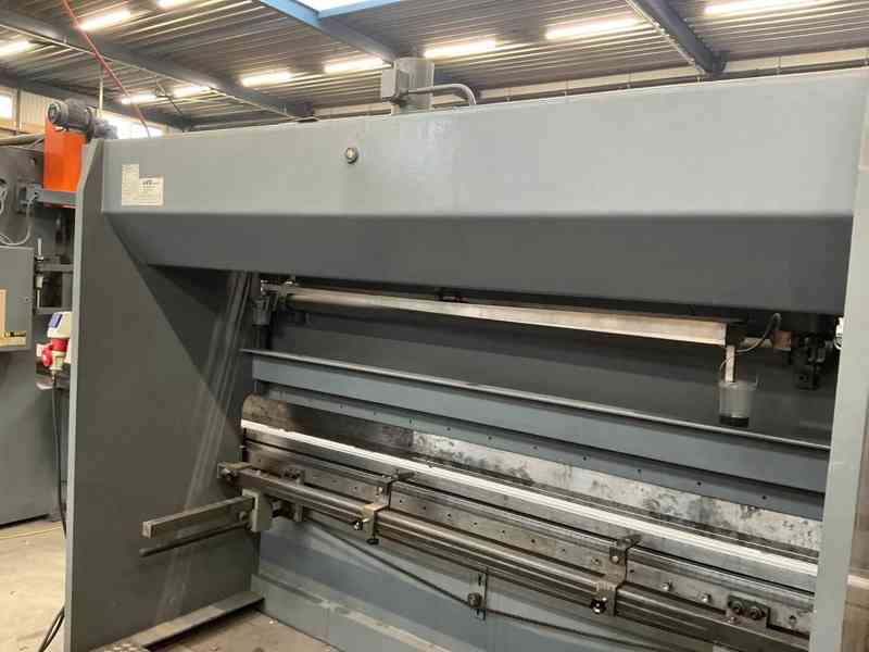 Hydraulický ohraňovací lis LVD PP70-2530 – 70 tun - foto 3