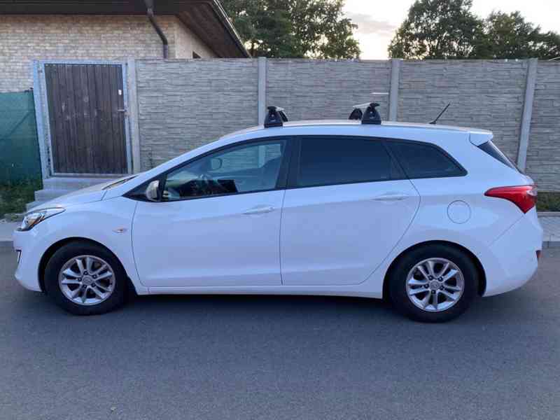 Hyundai i30 kombi 1,6i r.v 2015 - foto 4