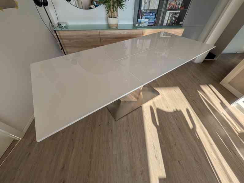 Jídelní stůl Scandishop Alaras 140 jako nový - foto 5