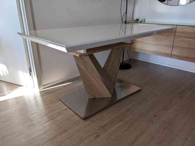 Jídelní stůl Scandishop Alaras 140 jako nový - foto 26