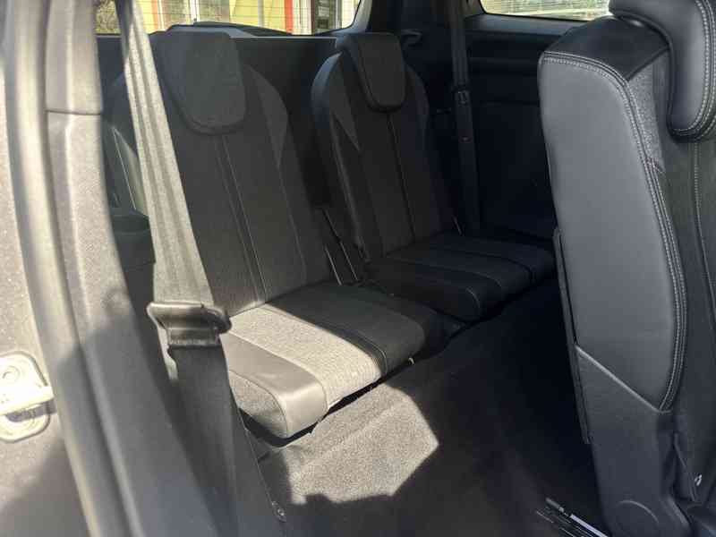 Peugeot 5008 1.5HDi 96KW/GTLINE/7MÍST/1MAJ - foto 18