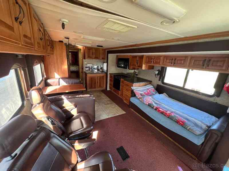Ostatní Prodám obytný speciál Coachmen - foto 7