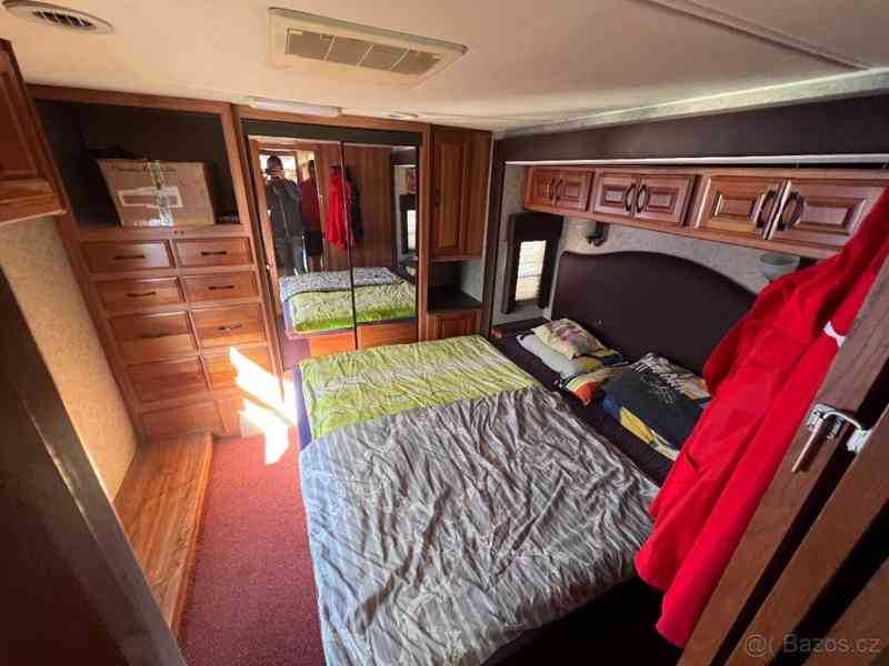 Ostatní Prodám obytný speciál Coachmen - foto 3