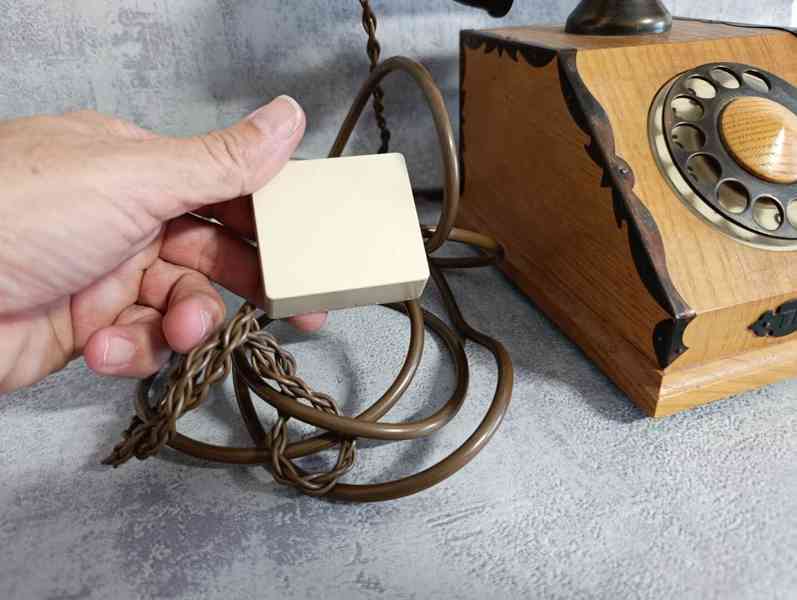 Starý orig.telefon Tesla do sbírky, k dekoraci - foto 6