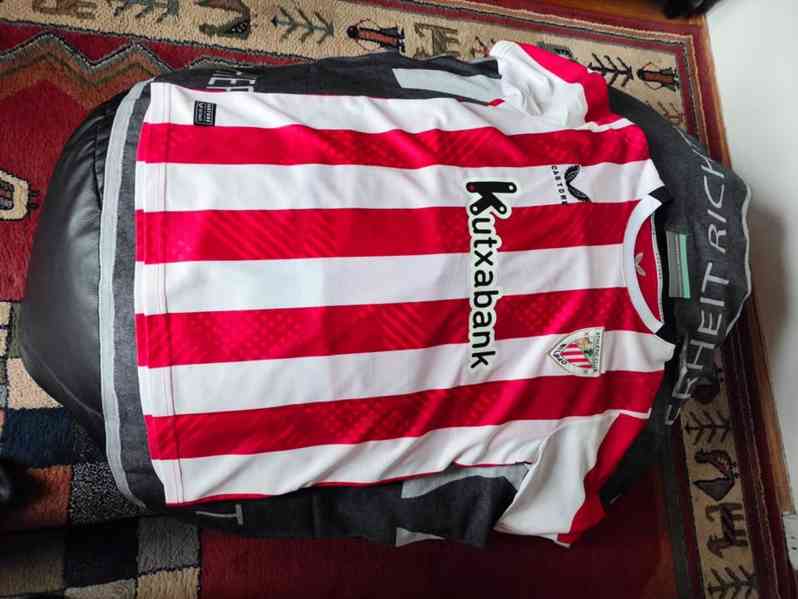 NOVÉ FOTBALOVÉ ŠPANĚLSKÉ TRIKO - foto 2