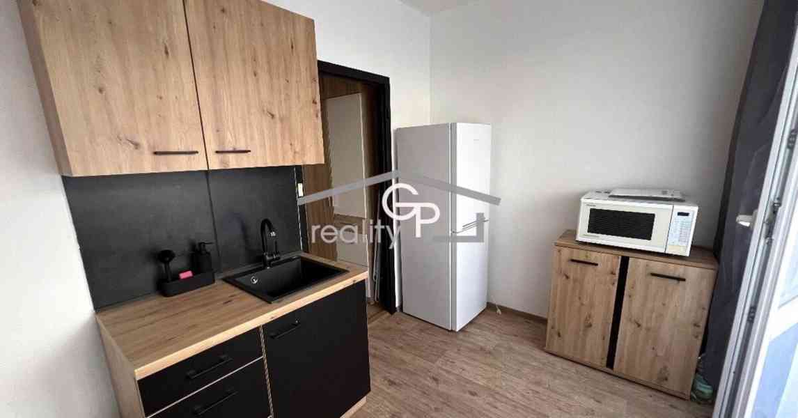 Pronájem bytu 1+1 s bal., ul. Prachatická, Č. Budějovice - foto 2