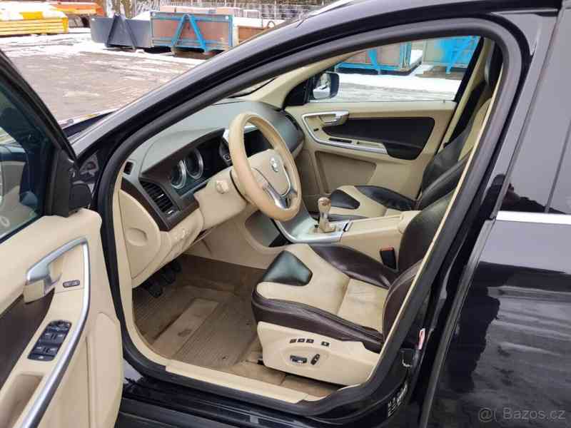 Volvo XC60 2,0 - foto 3