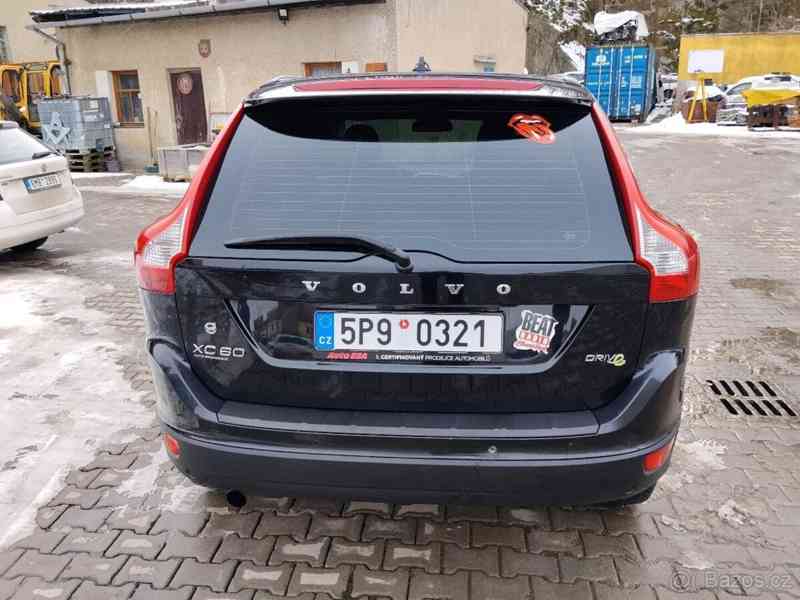 Volvo XC60 2,0 - foto 2