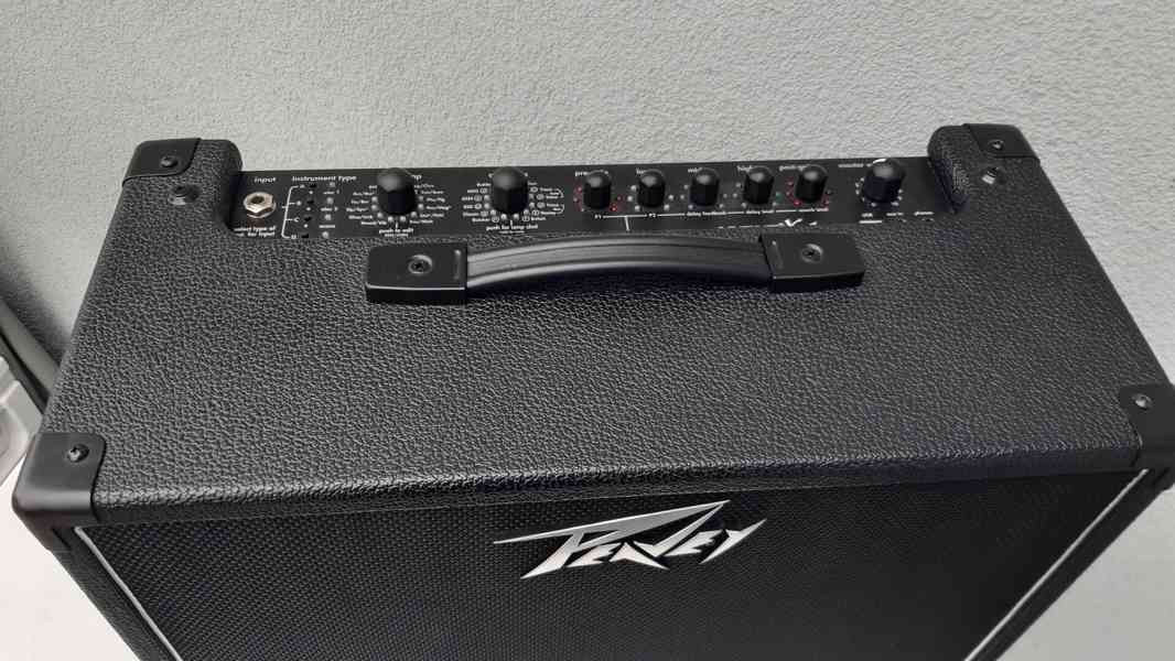 Modelingové kytarové kombo Peavey VYPYR X1  - foto 2