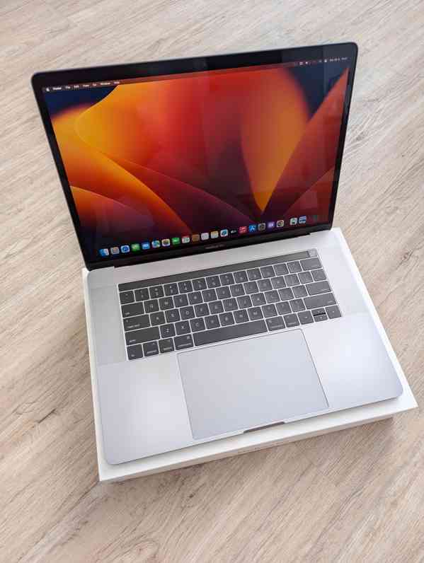 MacBook Pro 15" (2017)  - foto 2